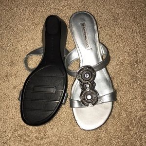 FREE* Bandolino silver slides